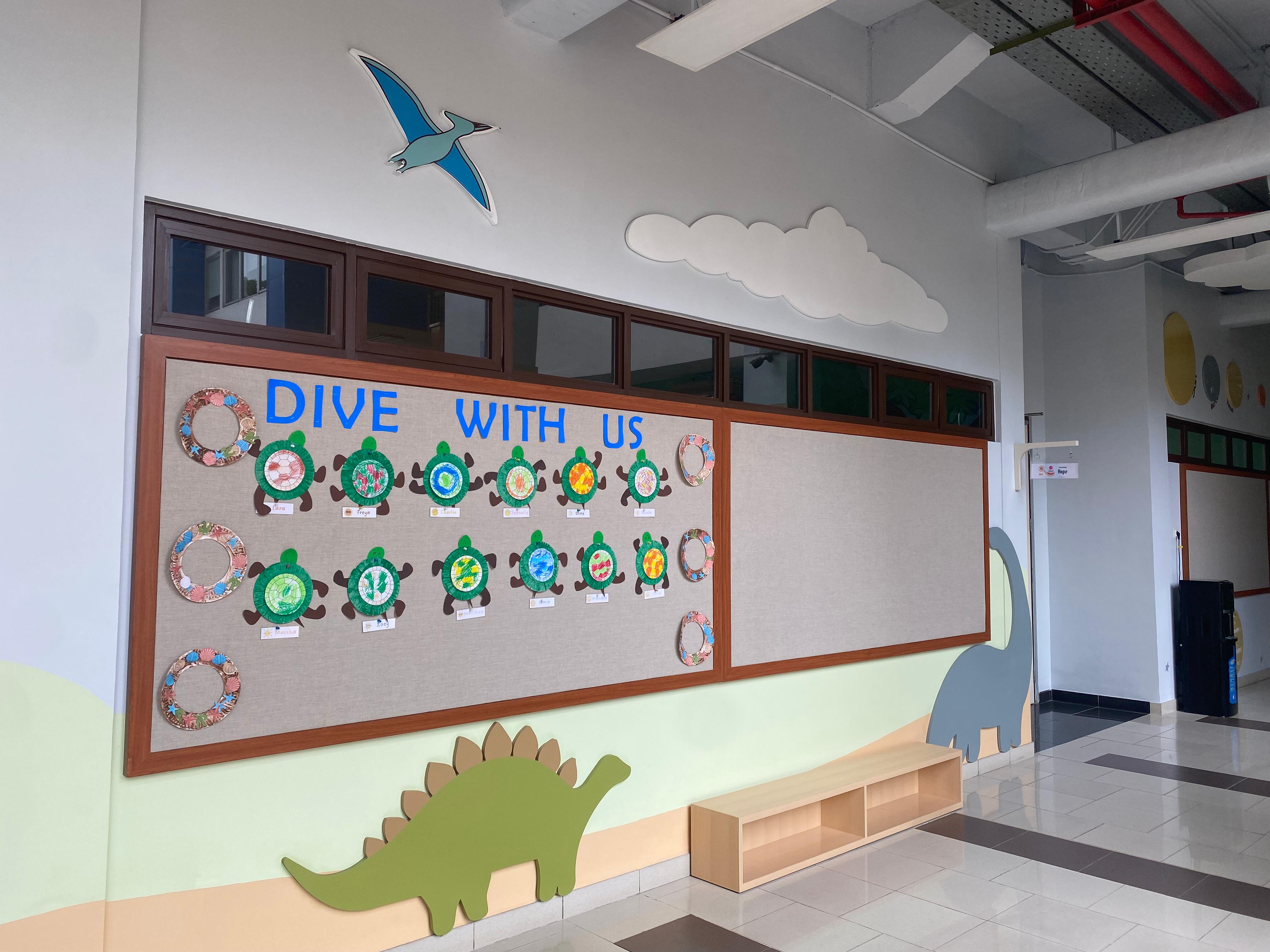 Interior Koridor Global Sevilla School at Kembangan